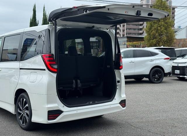 
								TOYOTA NOAH 2025 full									