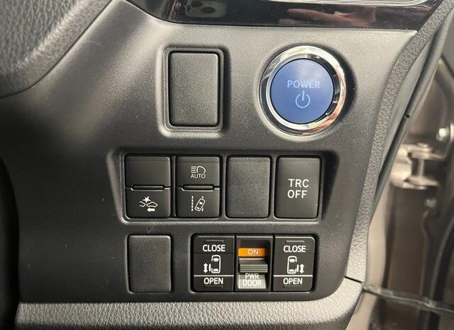 
								TOYOTA NOAH 2020 full									