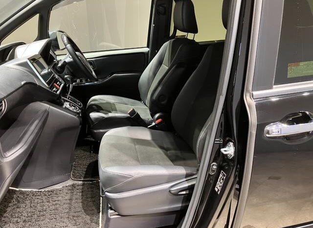 
								TOYOTA NOAH 2021 full									