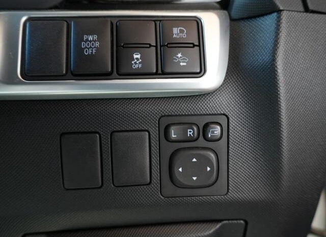 
								TOYOTA ESTIMA 2018 full									