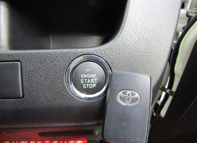 
								TOYOTA NOAH 2012 full									