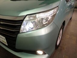 
										TOYOTA NOAH 2014 full									