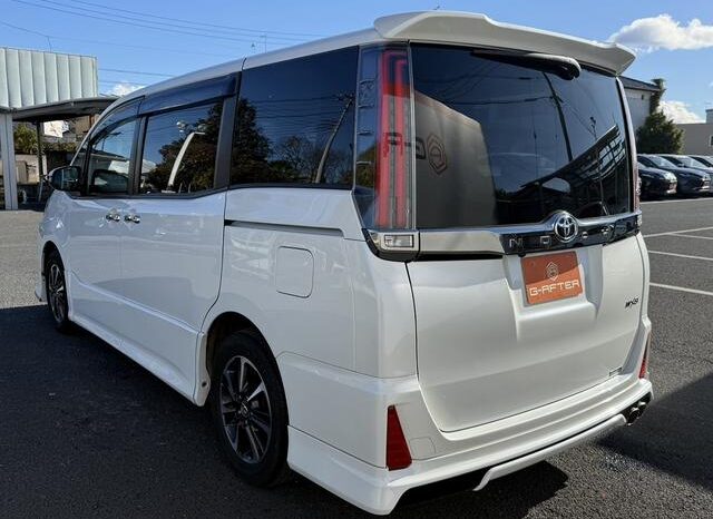 
								TOYOTA NOAH 2018 full									