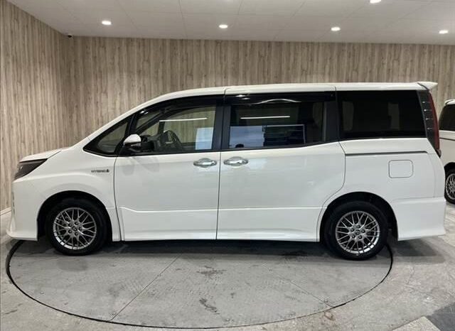 
								TOYOTA NOAH 2018 full									