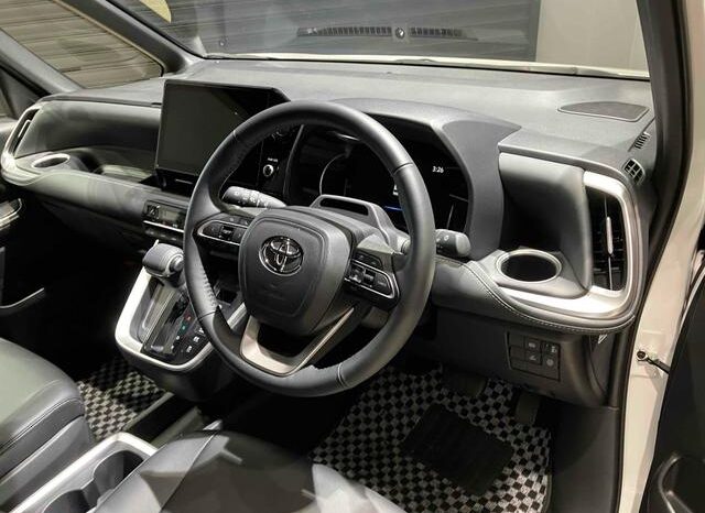 
								TOYOTA NOAH 2024 full									