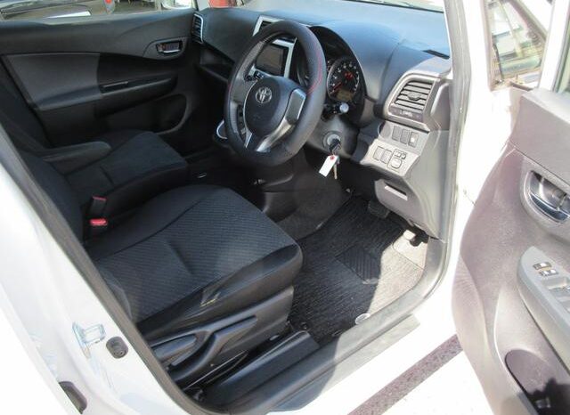 
								TOYOTA RACTIS 2011 full									