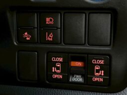 
										TOYOTA NOAH 2017 full									