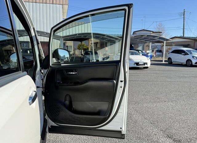 
								TOYOTA NOAH 2018 full									