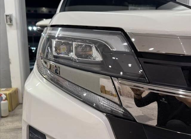 
								TOYOTA NOAH 2018 full									