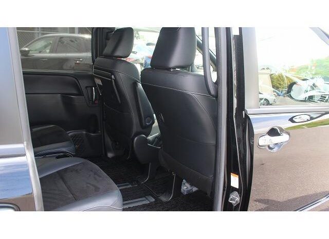 
								TOYOTA NOAH 2019 full									