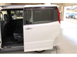 
										TOYOTA NOAH 2017 full									