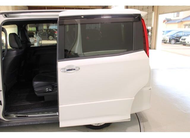 
								TOYOTA NOAH 2017 full									