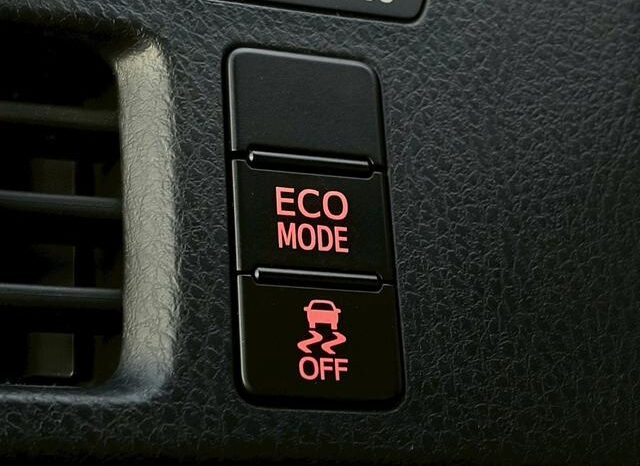 
								TOYOTA NOAH 2017 full									