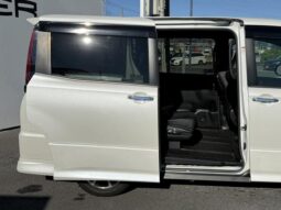 
										TOYOTA NOAH 2018 full									