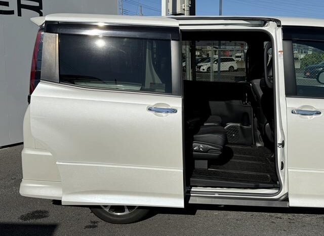 
								TOYOTA NOAH 2018 full									