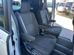 
										TOYOTA NOAH 2019 full									