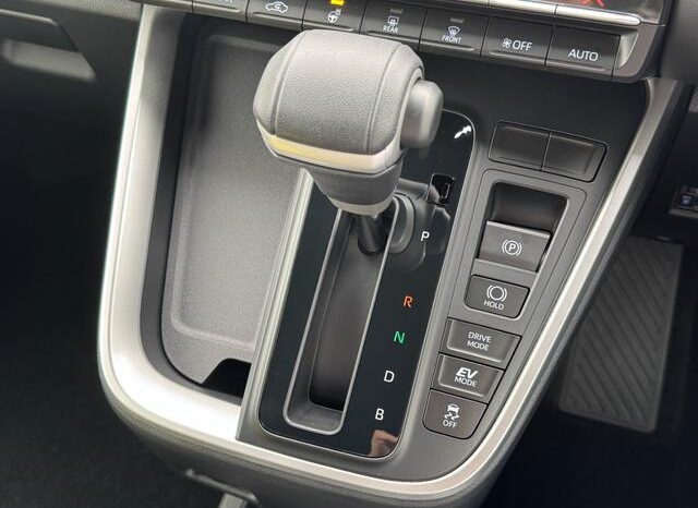 
								TOYOTA NOAH 2025 full									