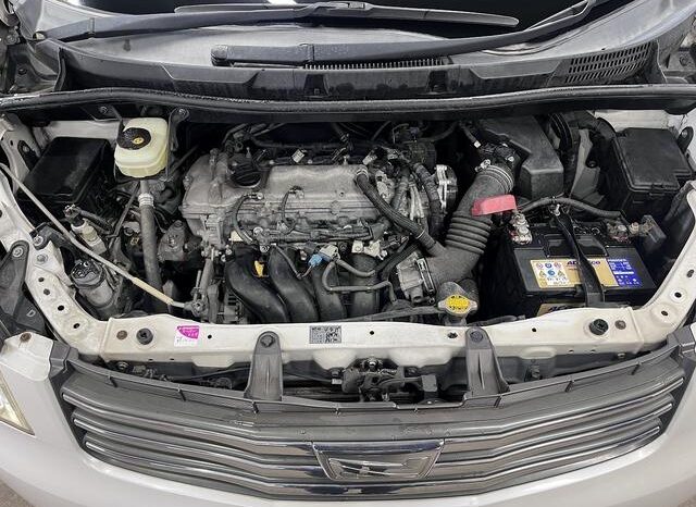 
								TOYOTA NOAH 2011 full									