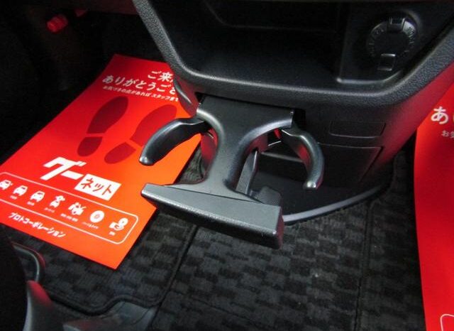 
								TOYOTA NOAH 2012 full									