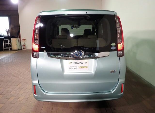 
								TOYOTA NOAH 2014 full									