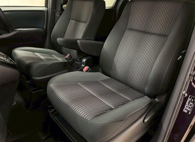 
								TOYOTA NOAH 2017 full									