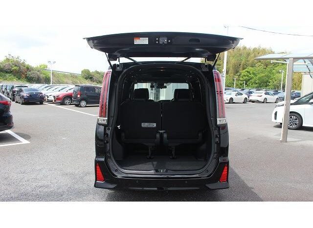 
								TOYOTA NOAH 2019 full									
