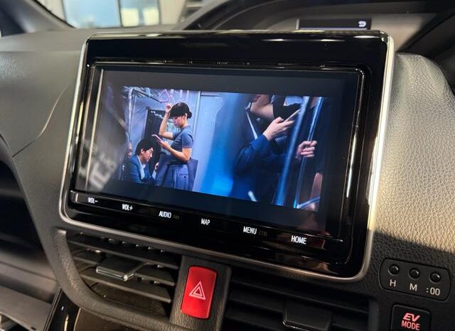 
								TOYOTA NOAH 2021 full									