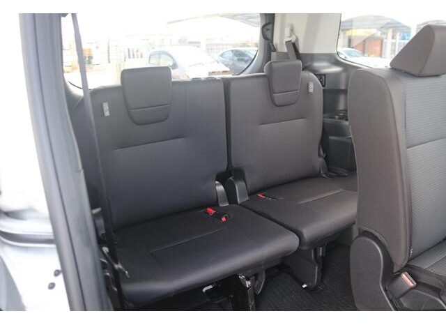 
								TOYOTA NOAH 2023 full									