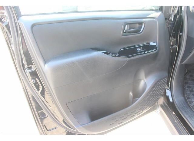 
								TOYOTA NOAH 2017 full									