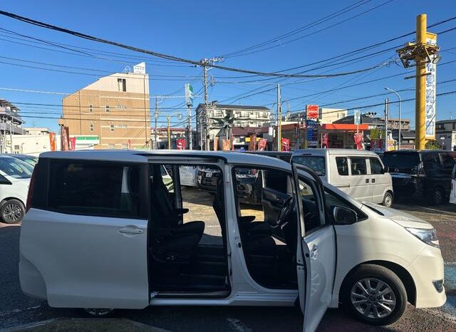 
								TOYOTA NOAH 2019 full									