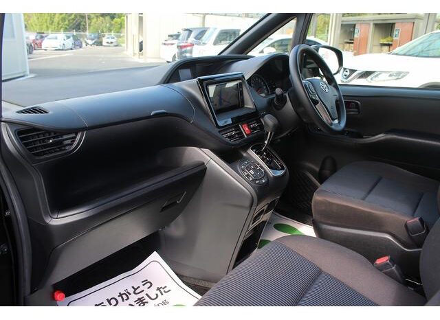 
								TOYOTA NOAH 2020 full									