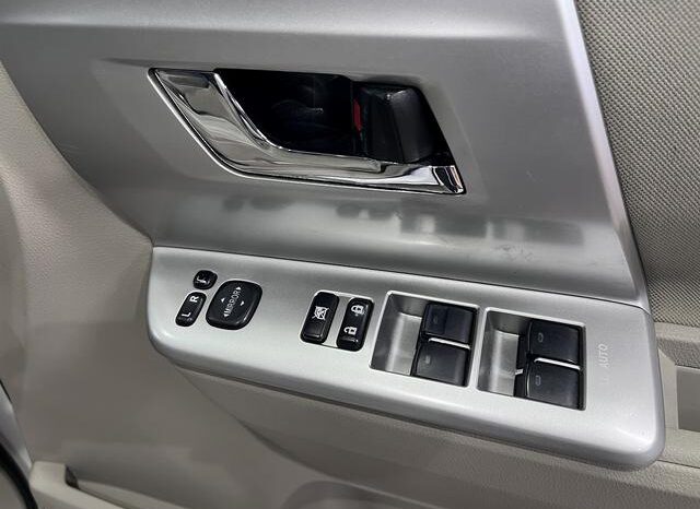 
								TOYOTA NOAH 2011 full									