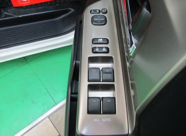 
								TOYOTA NOAH 2012 full									