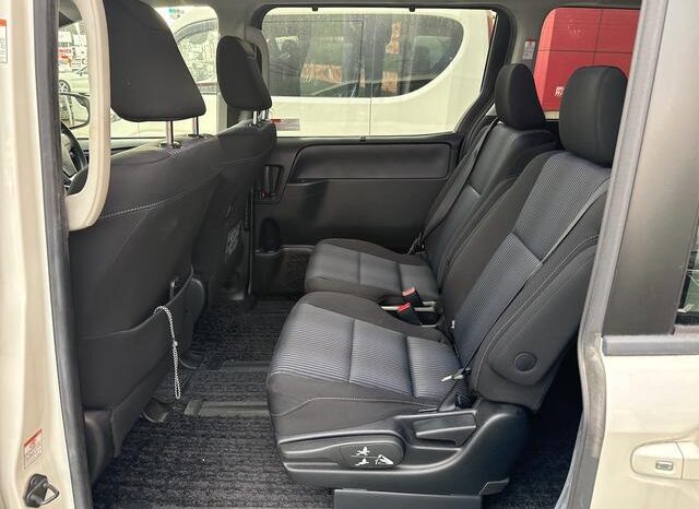 
								TOYOTA NOAH 2014 full									