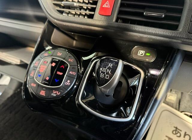 
								TOYOTA NOAH 2021 full									