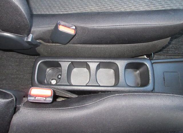 
								TOYOTA RACTIS 2011 full									