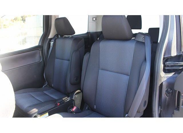 
								TOYOTA NOAH 2014 full									