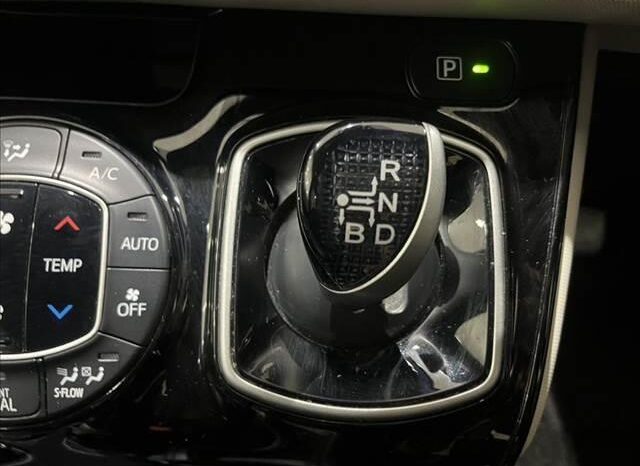 
								TOYOTA NOAH 2018 full									