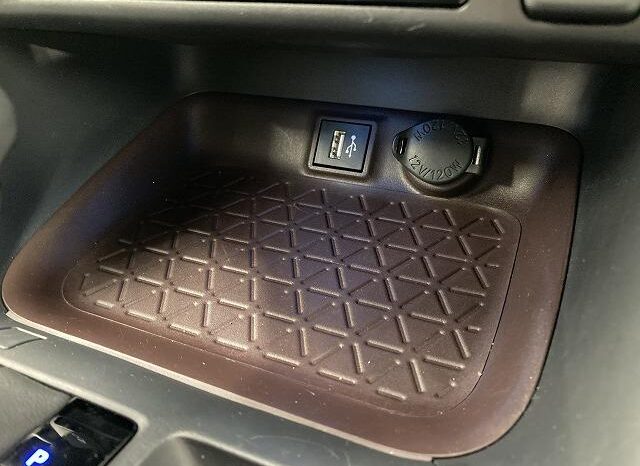 
								TOYOTA RAV4 2021 full									