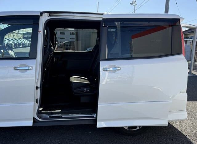 
								TOYOTA NOAH 2018 full									