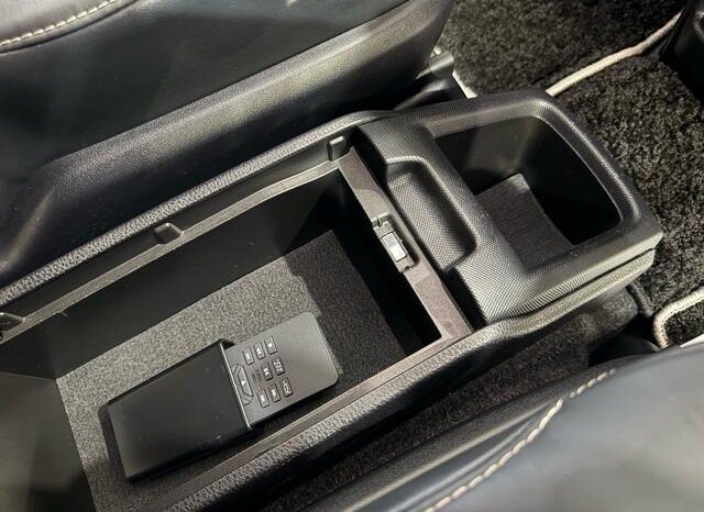 
								TOYOTA NOAH 2021 full									