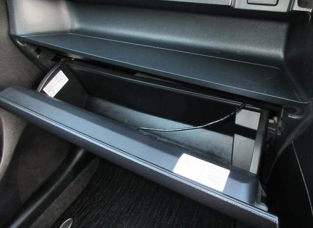 
								TOYOTA RACTIS 2011 full									