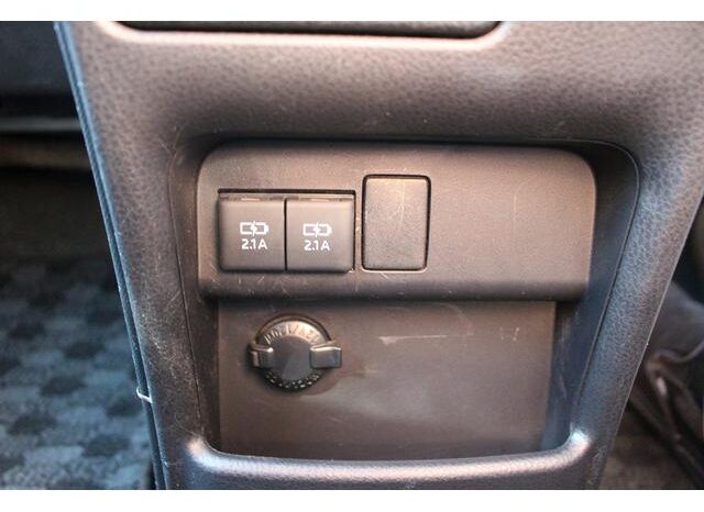 
								TOYOTA NOAH 2017 full									