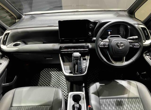 
								TOYOTA NOAH 2024 full									