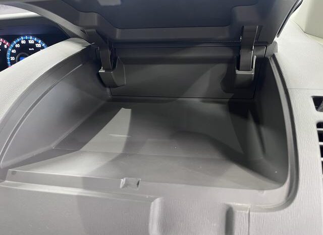 
								TOYOTA NOAH 2011 full									