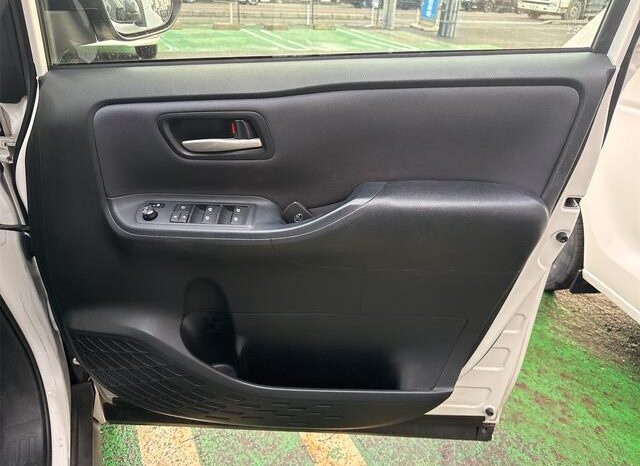 
								TOYOTA NOAH 2014 full									