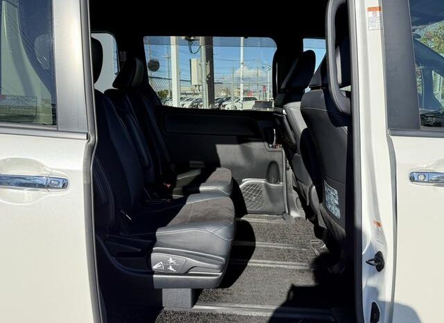 
								TOYOTA NOAH 2018 full									