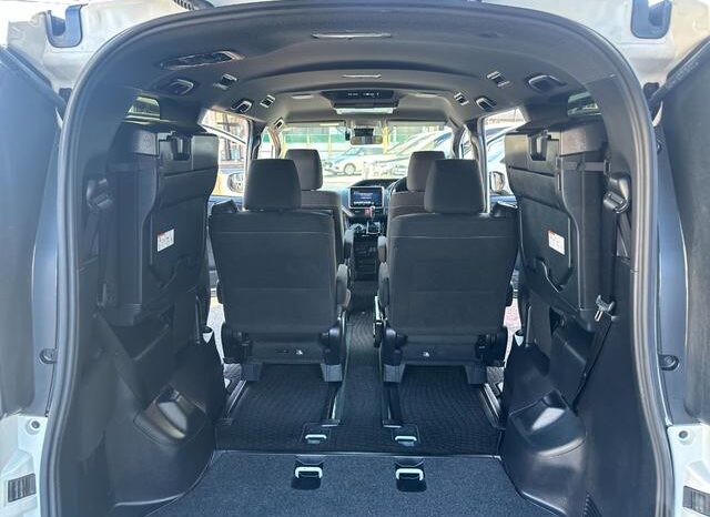 
								TOYOTA NOAH 2019 full									