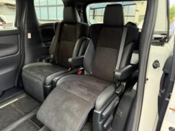 
										TOYOTA VELLFIRE 2022 full									