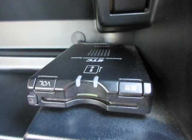 
								TOYOTA RACTIS 2011 full									